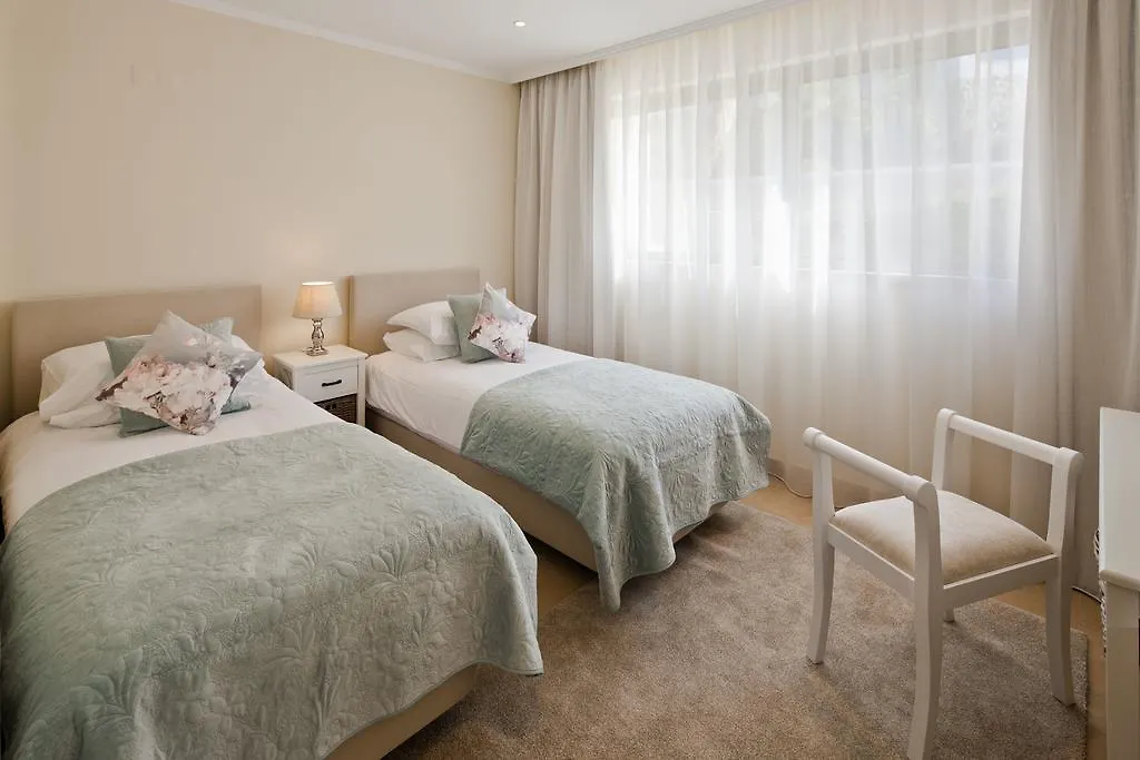 Vila Castelo Parque Ferragudo  Aparthotel